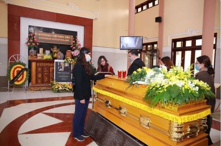 Mơ Thấy Đám Tang Có Quan Tài: Giải Mã Ý Nghĩa Chi Tiết 2 Mơ thấy đám tang có quan tài là điềm gì? Ý nghĩa của từng trường hợp