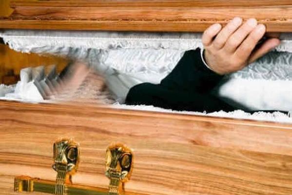 Mơ thấy quan tài là điềm báo tiền bạc: Sự thật hay mê tín?